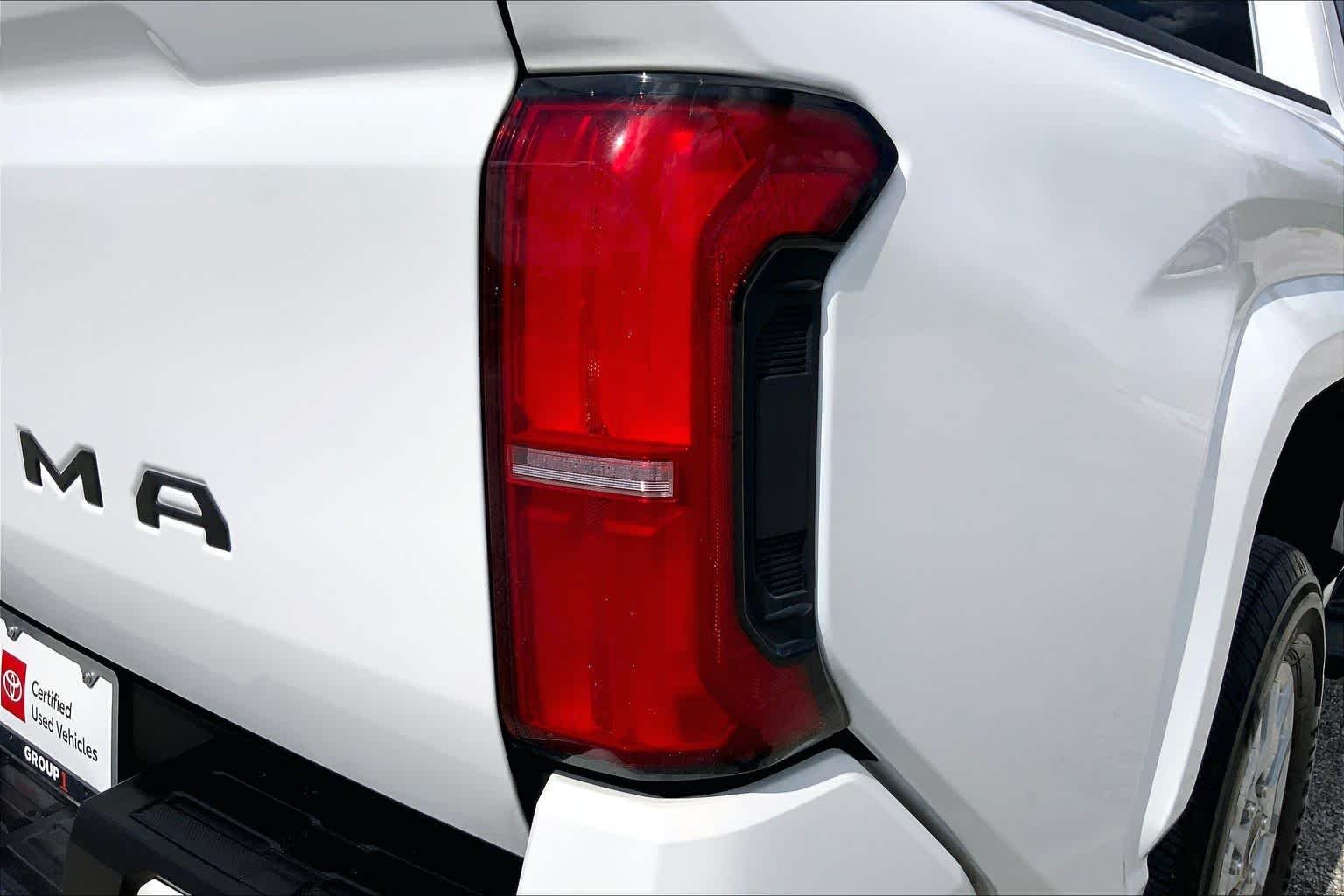 Used 2025 Ice Cap Toyota SR5 image 30