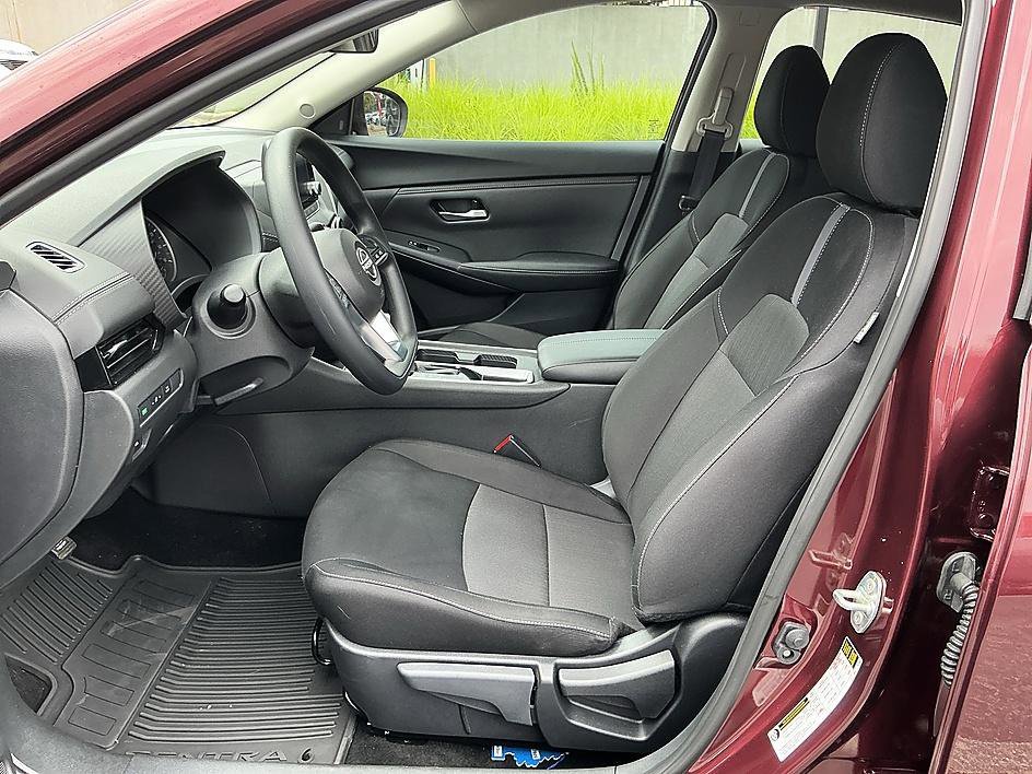 Used 2025 Rosewood Metallic Nissan SV image 12