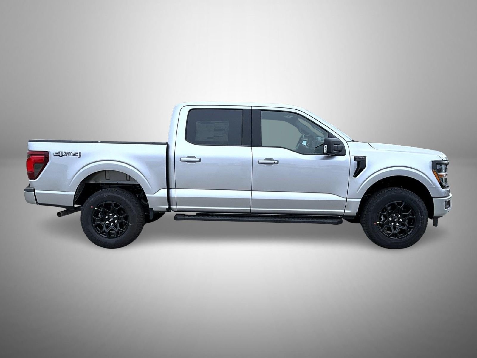 New 2026 Iconic Silver Metallic Ford XLT image 4