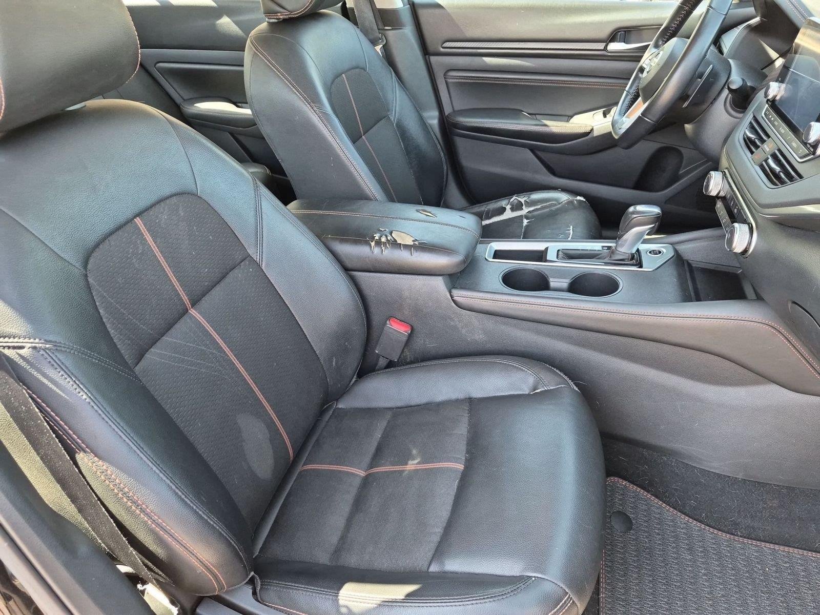 Used 2020 Super Black Nissan 2.5 SR image 16