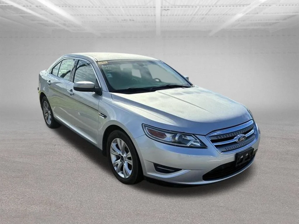 Used 2011 Silver Ford SEL image 4
