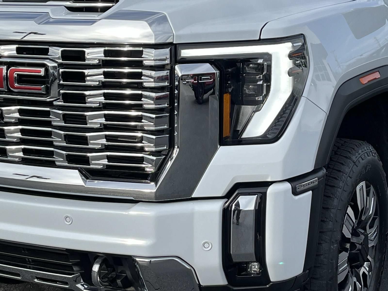 2026 GMC Sierra 2500HD Denali - Photo 11