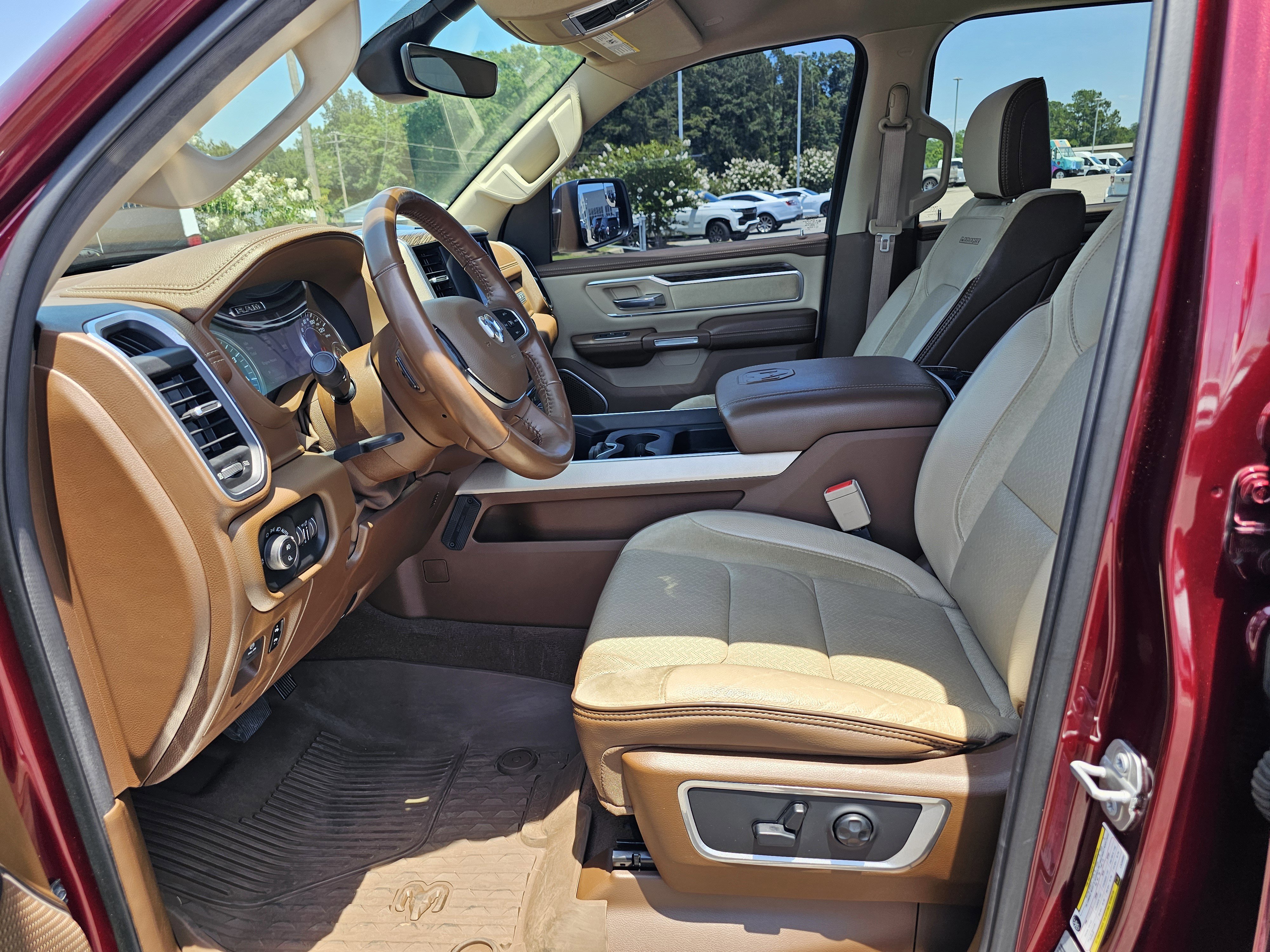 Used 2020 Delmonico Red Pearlcoat Ram Laramie image 17