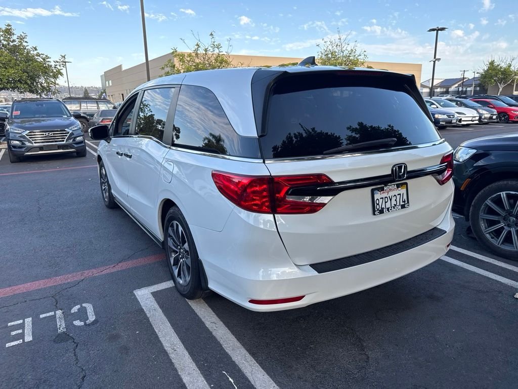 Used 2022  Honda EX-L image 2