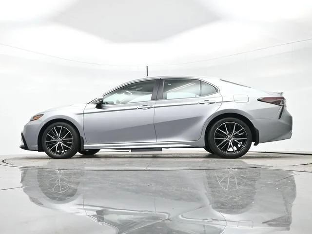 Used 2022 Celestial Silver Toyota SE image 26
