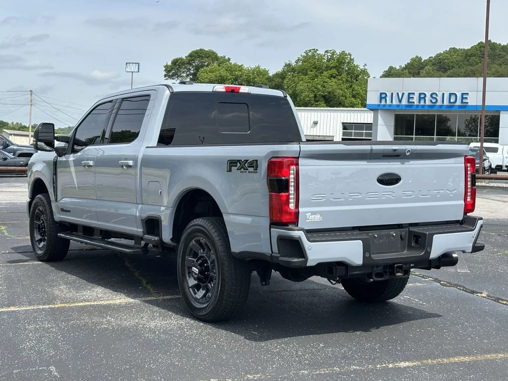 Used 2024 Gray Ford Lariat image 9