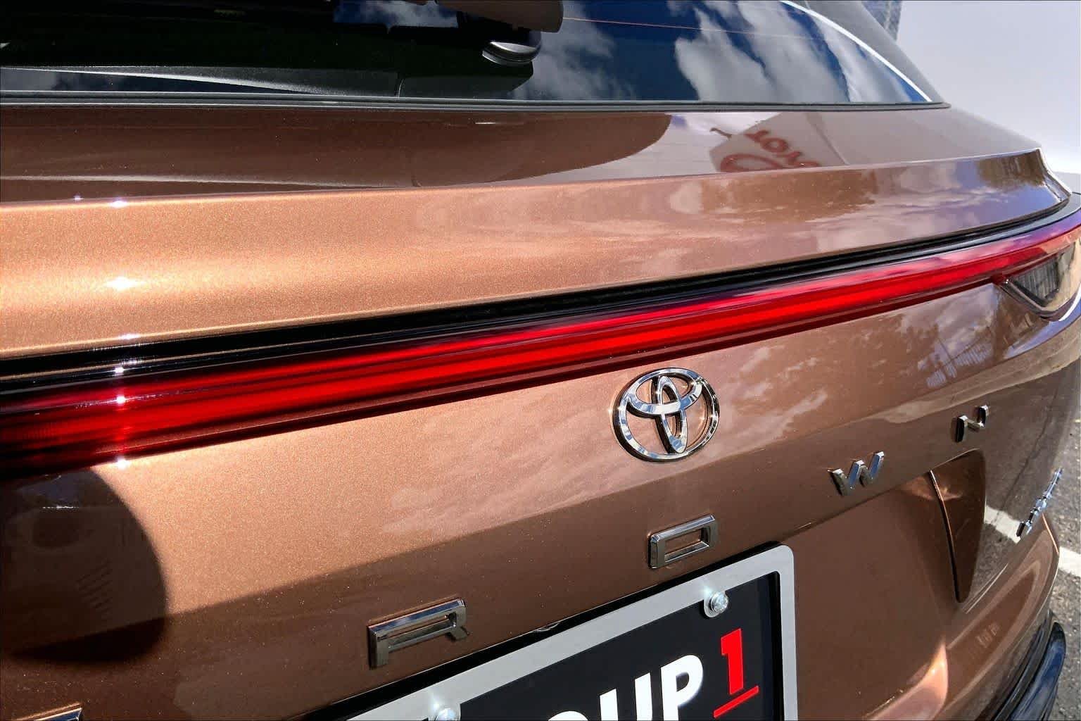 Used 2026 Bronze Age Toyota Limited image 28