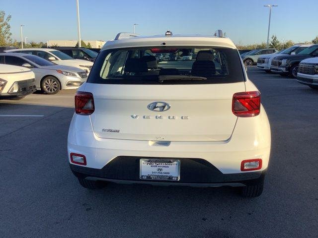 New 2026 Lunar Hyundai SEL image 7