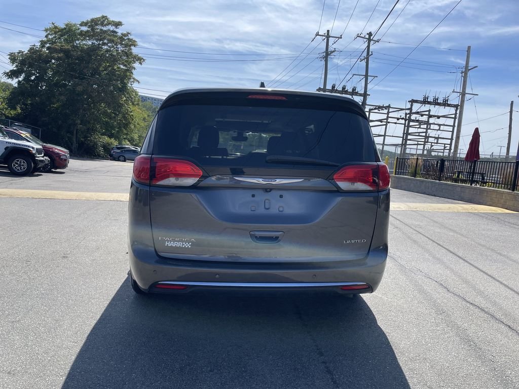 Certified Used 2019 Gray Chrysler Limited image 4