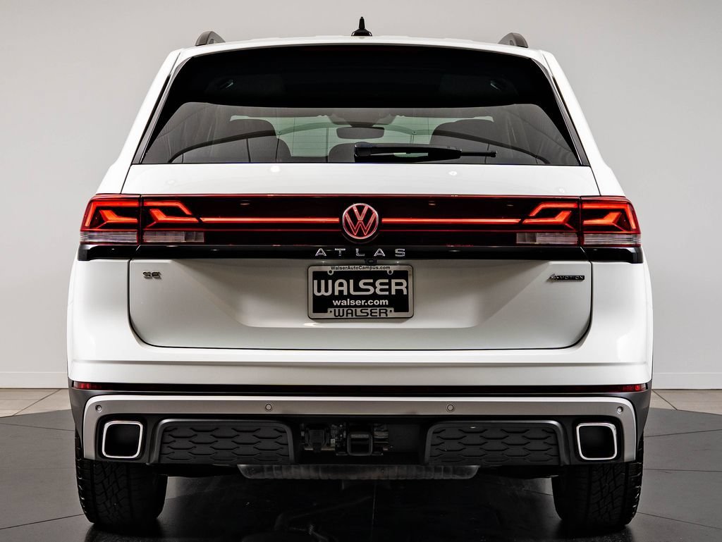 Used 2025 Pure White Volkswagen 2.0T Peak Edition image 7