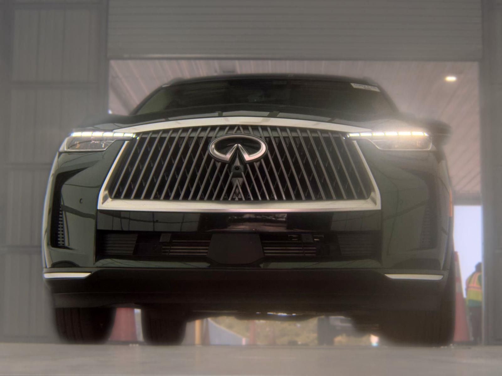 Certified Used 2026  INFINITI LUXE image 3