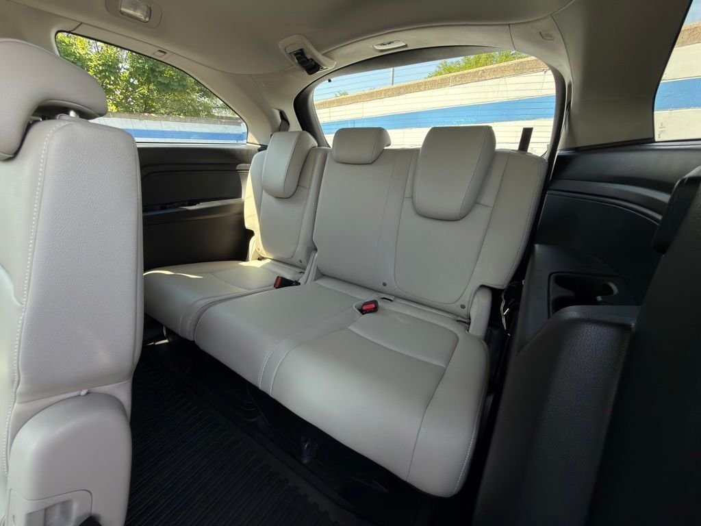 2025 Honda Odyssey EX-L - Photo 21