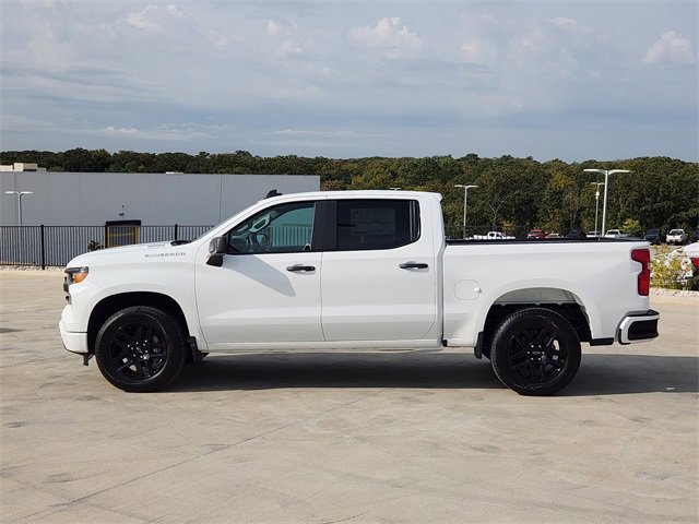 2026 Chevrolet Silverado 1500 Custom photo 3