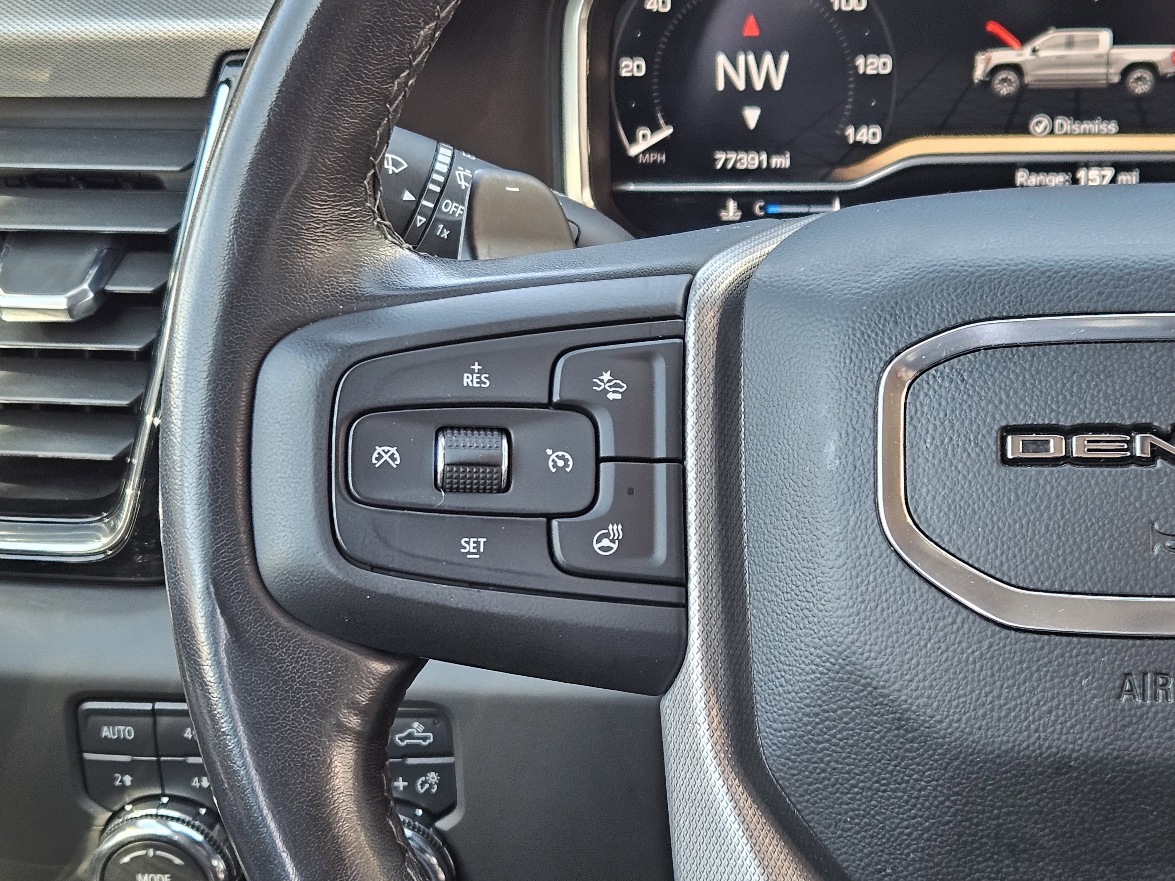 Used 2023 Onyx Black GMC Denali image 29