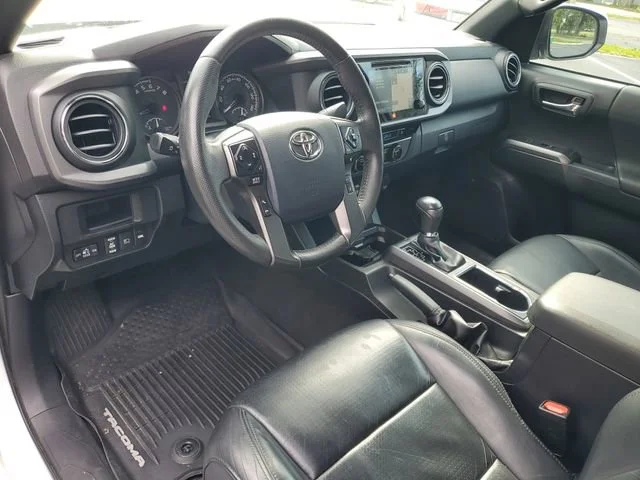 Used 2018 Super White Toyota SR5 image 6