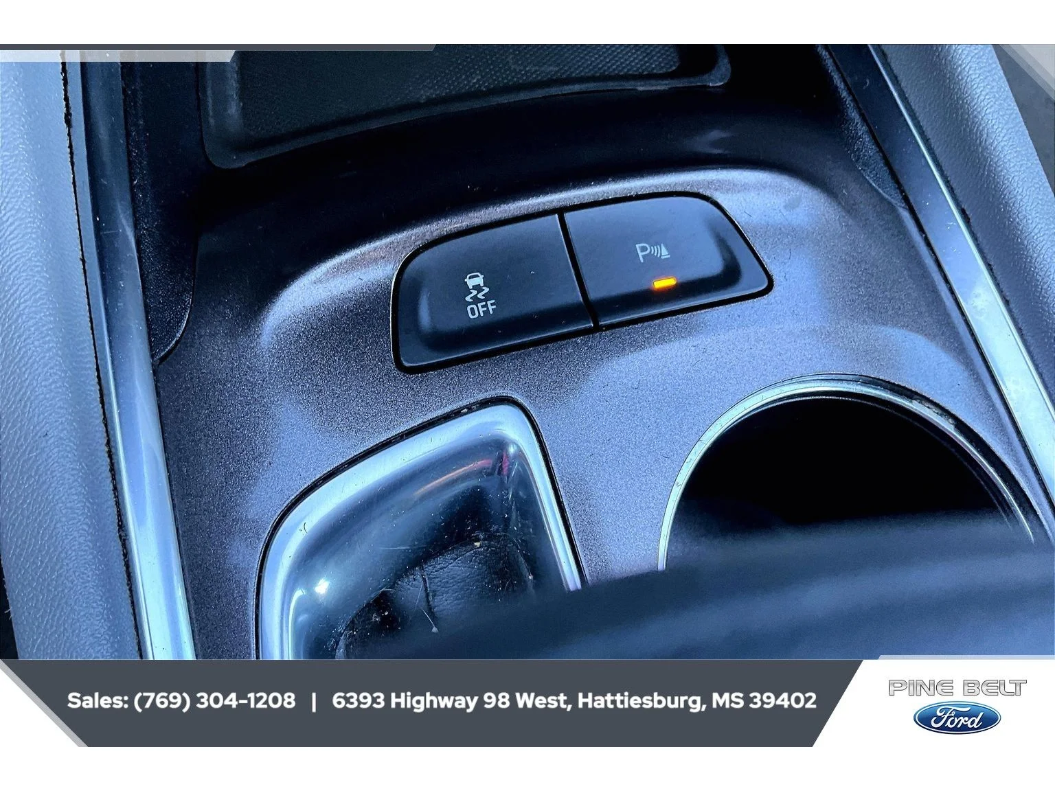 Used 2024 Lakeshore Blue Metallic Chevrolet LT image 22