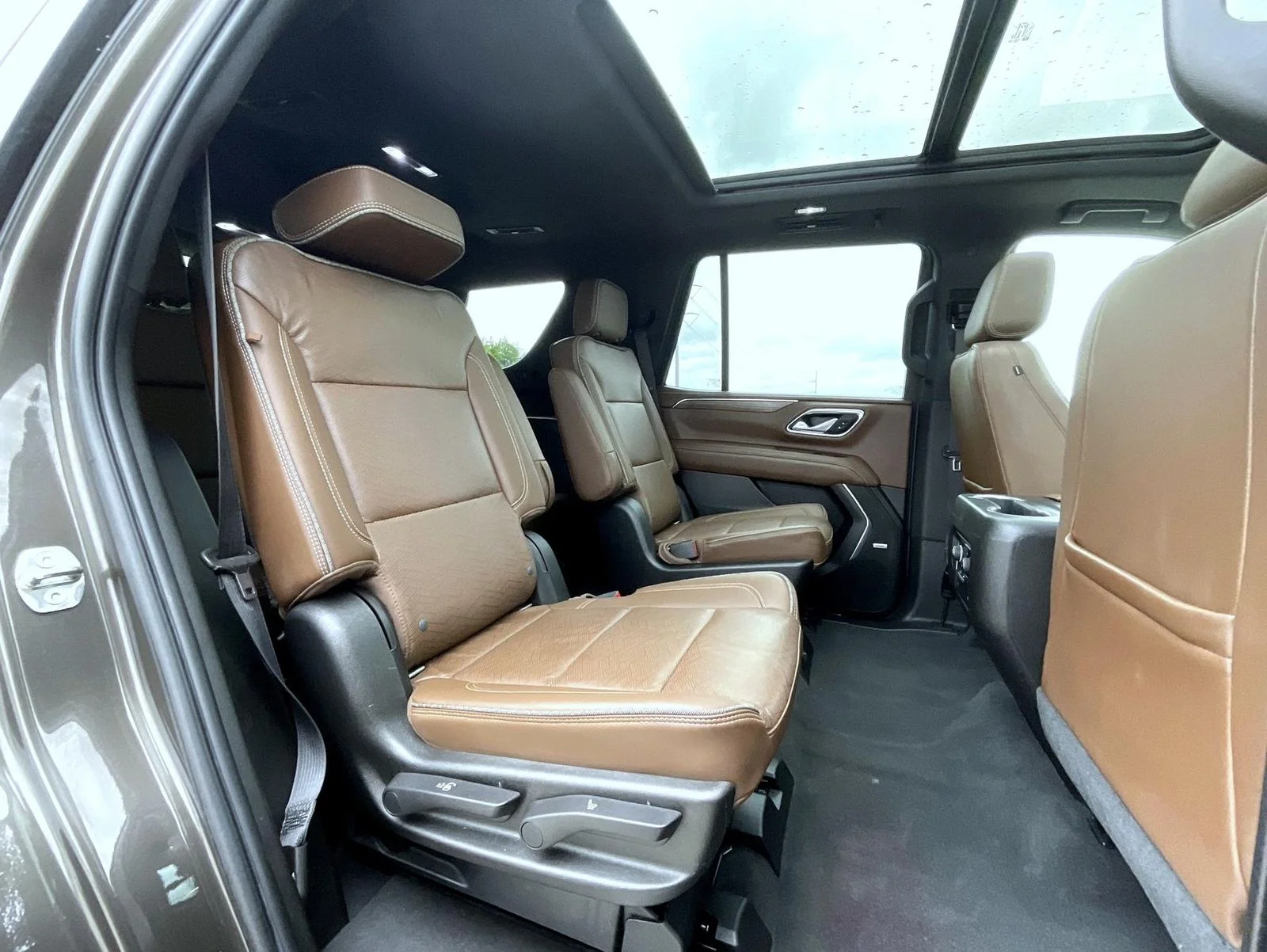 Used 2021 Gray Chevrolet High Country image 22