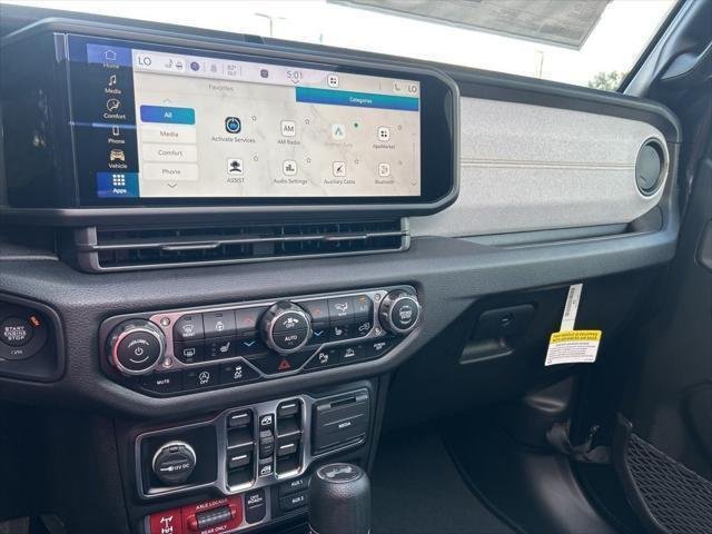 2025 Jeep Wrangler 4-Door Willys - Photo 12