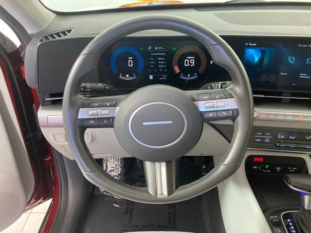 Used 2025 Red Hyundai SEL image 9