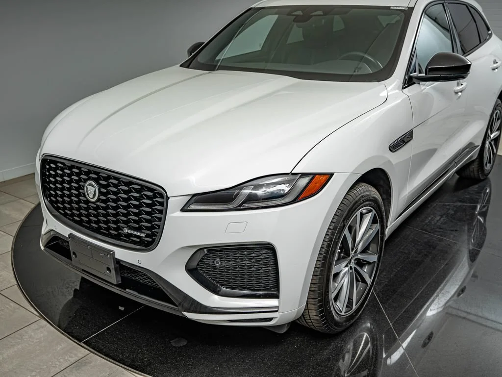 Used 2025 White Jaguar P250 R-Dynamic S image 14