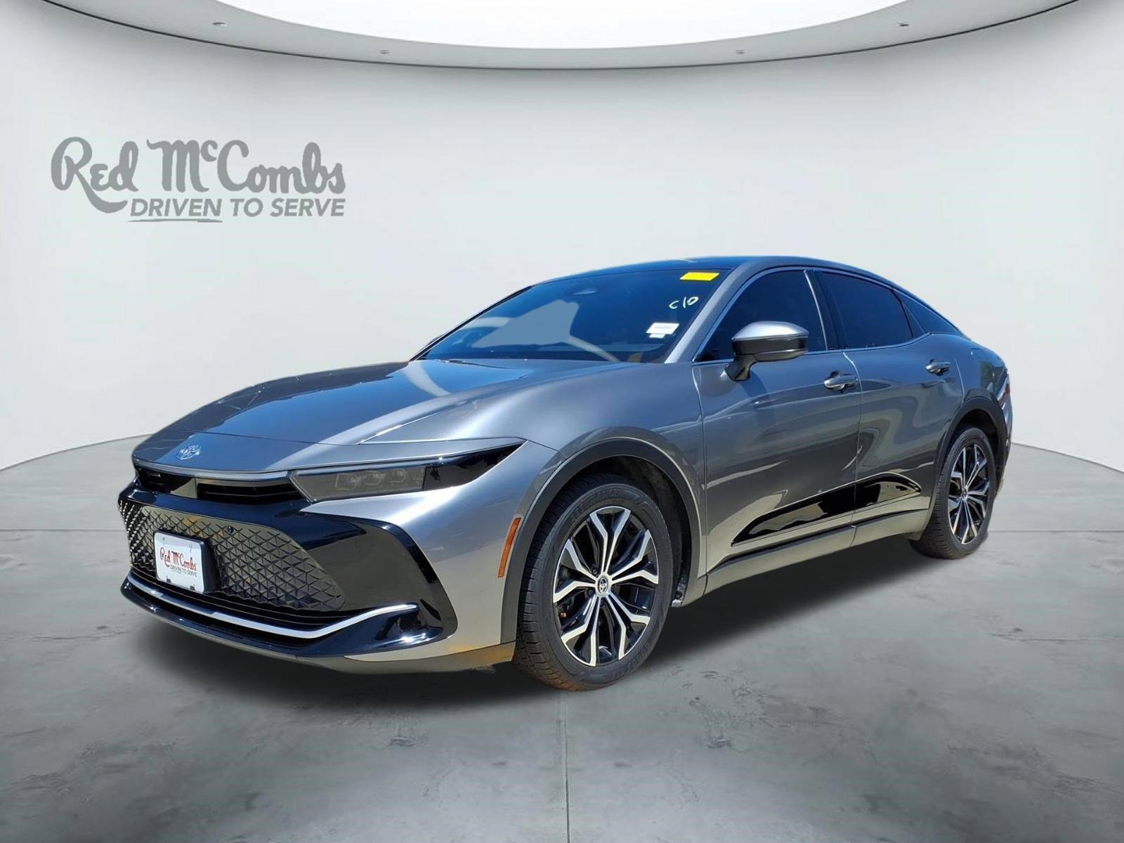 2023 Toyota Crown Limited AWD's photo