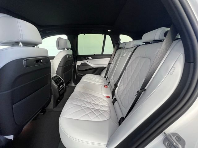 New 2026 White BMW sDrive40i image 13
