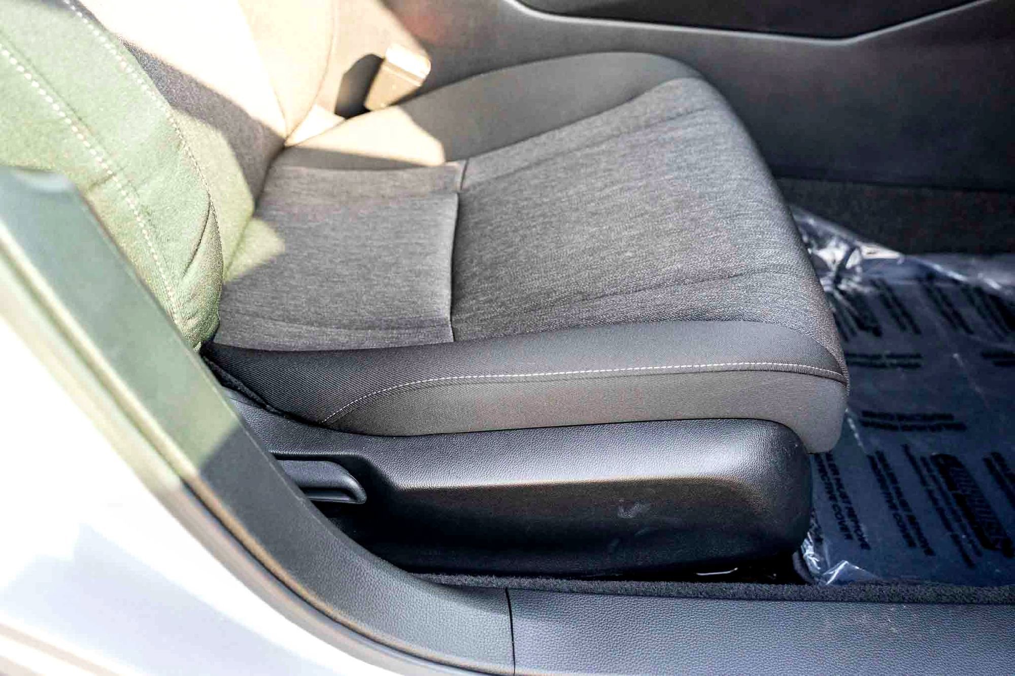 Used 2025 Silver Metallic Honda SE image 29
