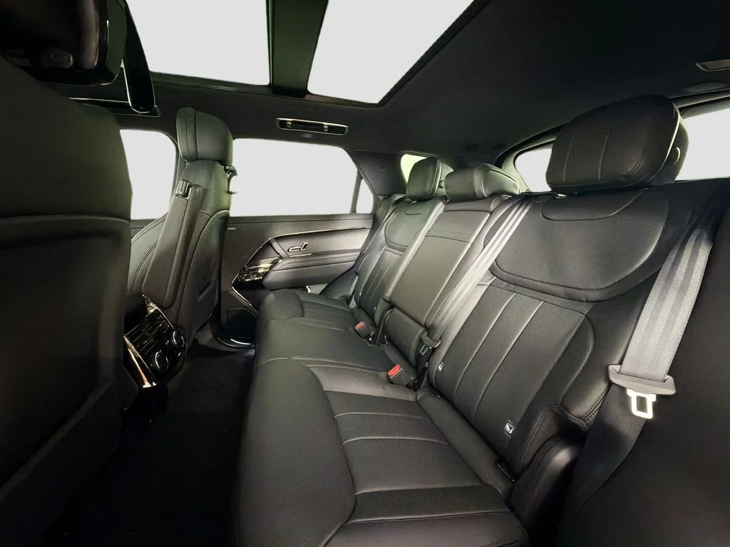 New 2026 Fuji White Land Rover SE image 26