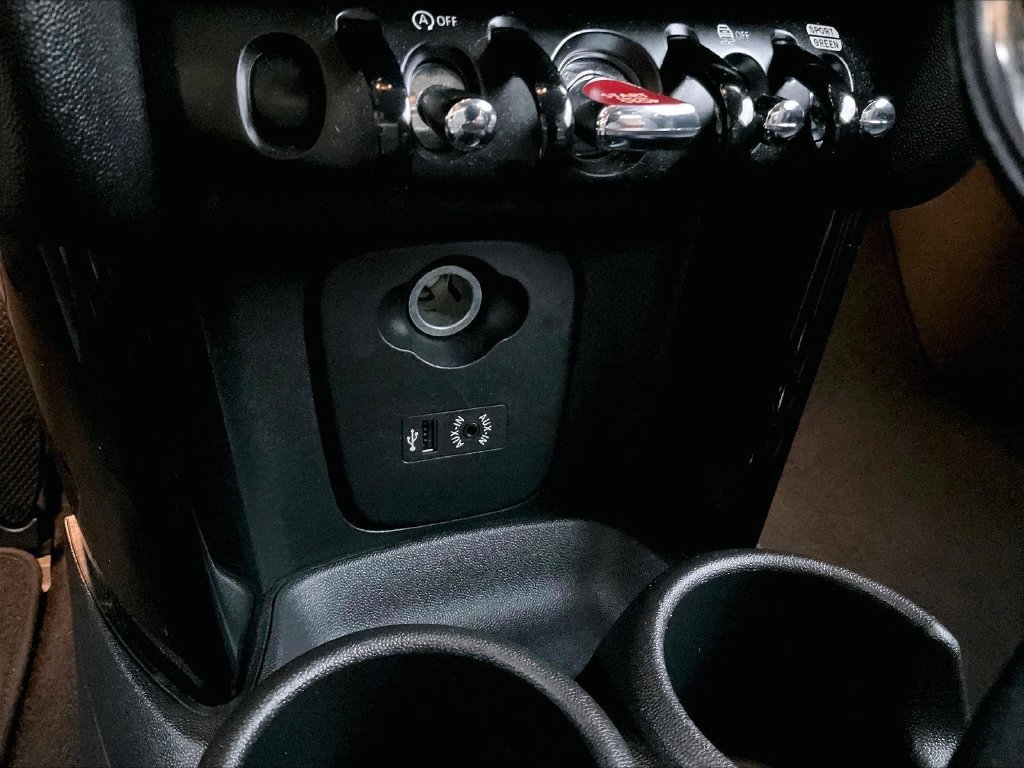 Used 2018 Gray MINI Base image 12