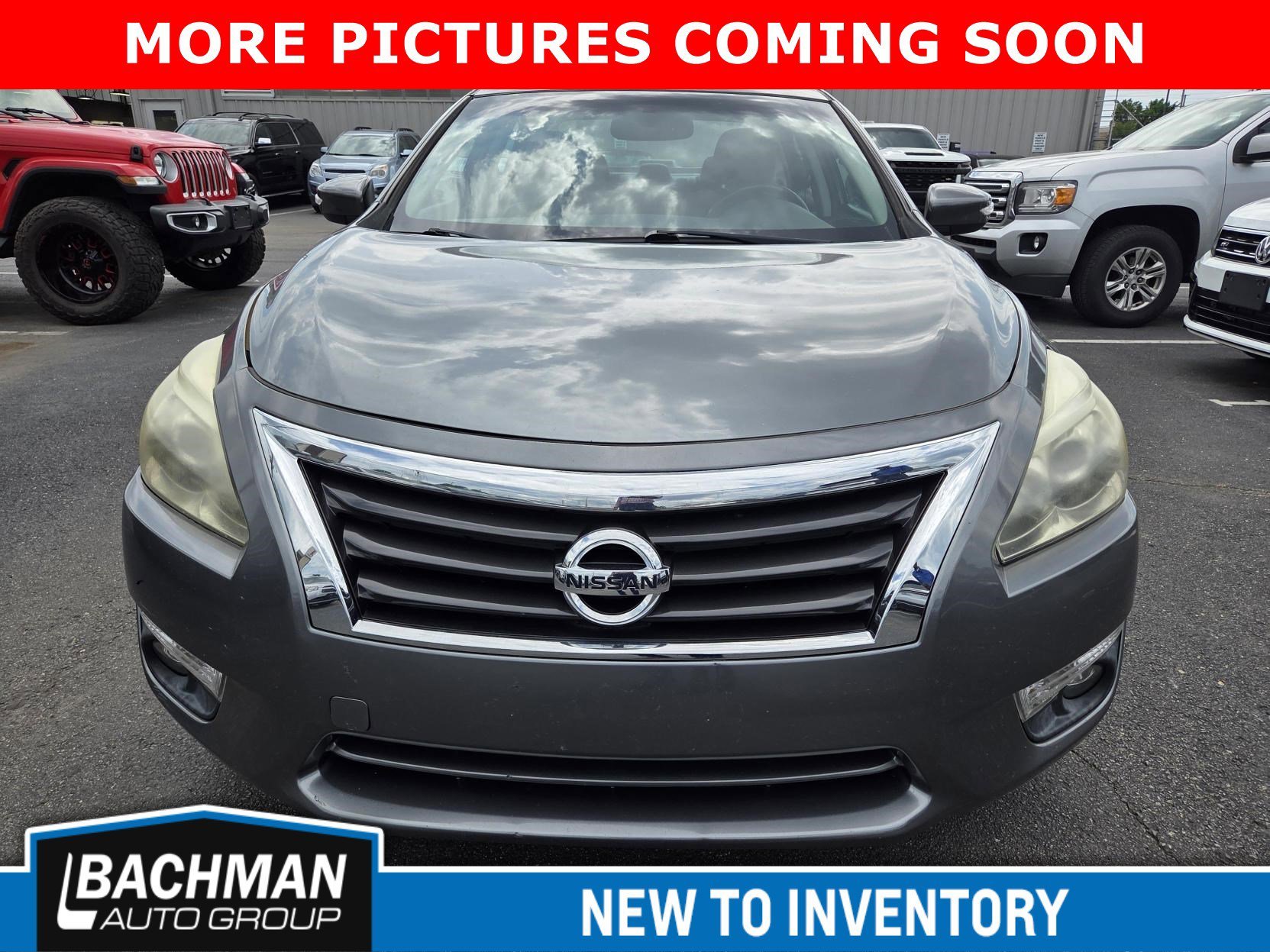 Used 2015 Gun Metallic Nissan 2.5 SV image 3