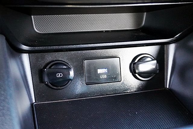 Used 2023 Gray Hyundai SEL image 28