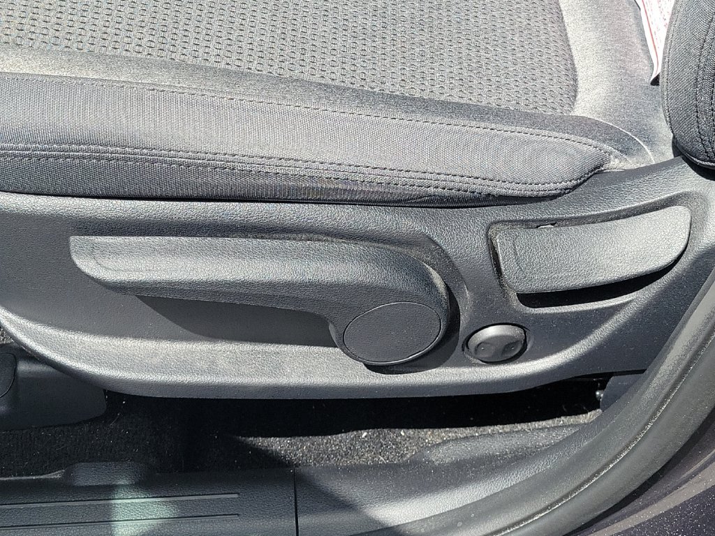 2021 Hyundai Santa Fe SE - Photo 16