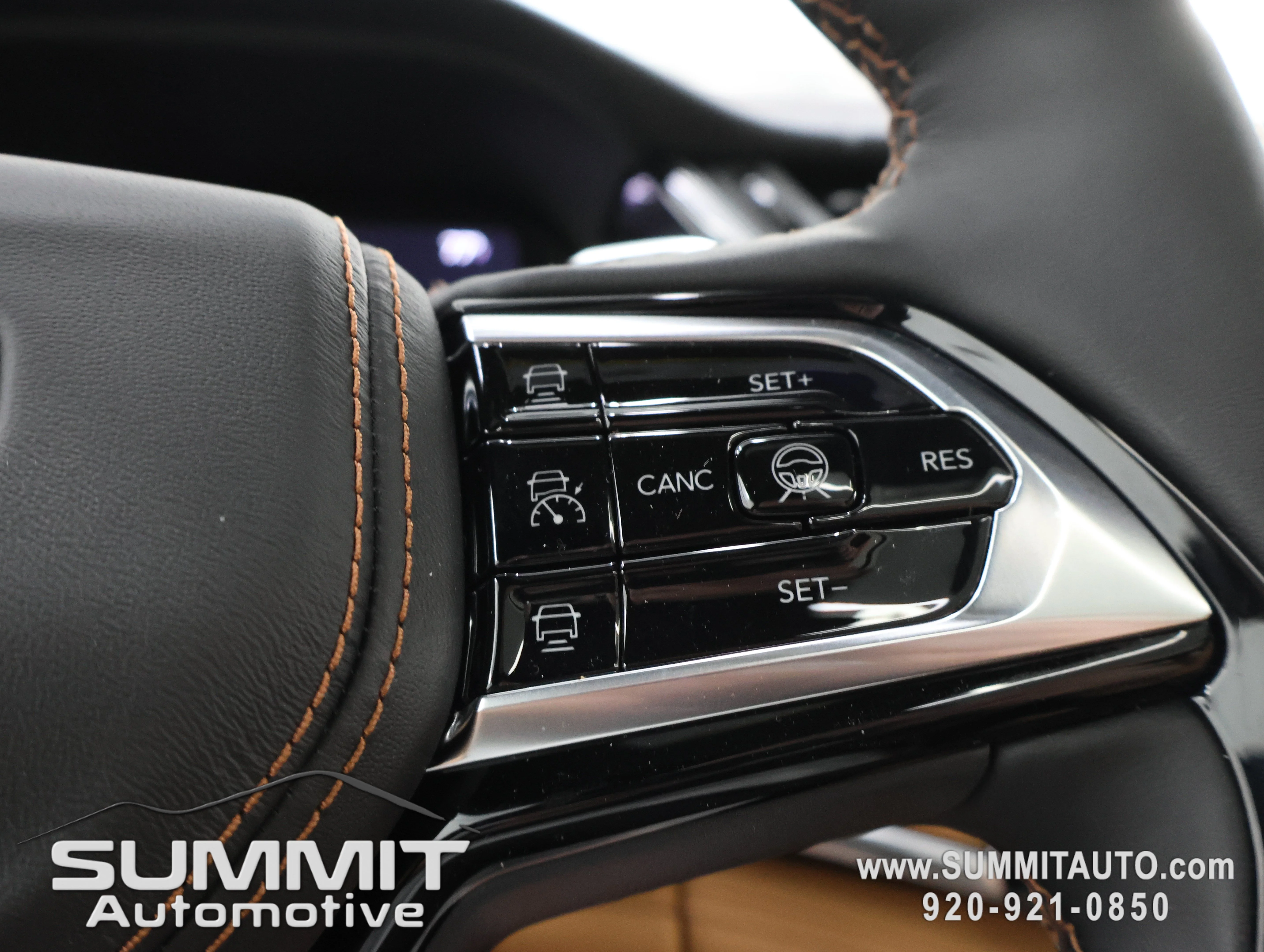 New 2026 Diamond Black Crystal Pearl-Coat Exterior Paint Jeep Summit image 15
