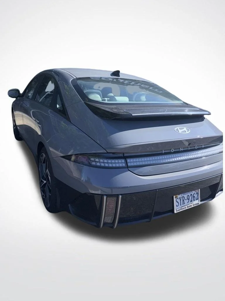 Used 2025 Blue Hyundai SEL image 6