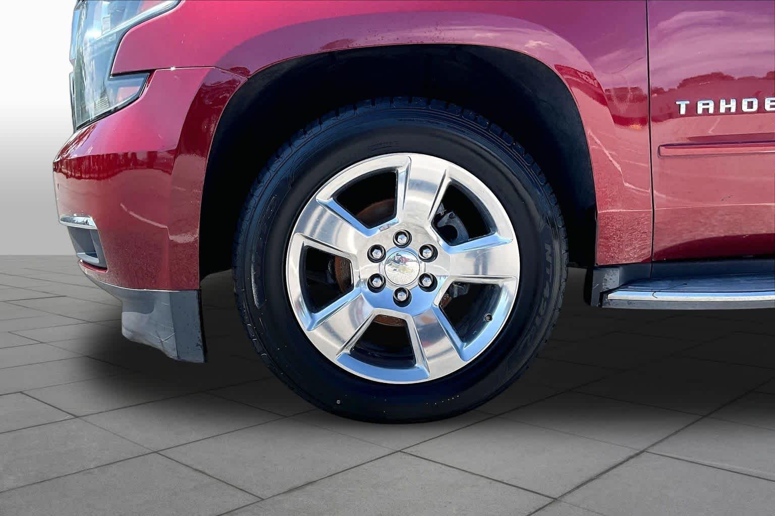 Used 2017 Siren Red Tintcoat Chevrolet Premier image 11