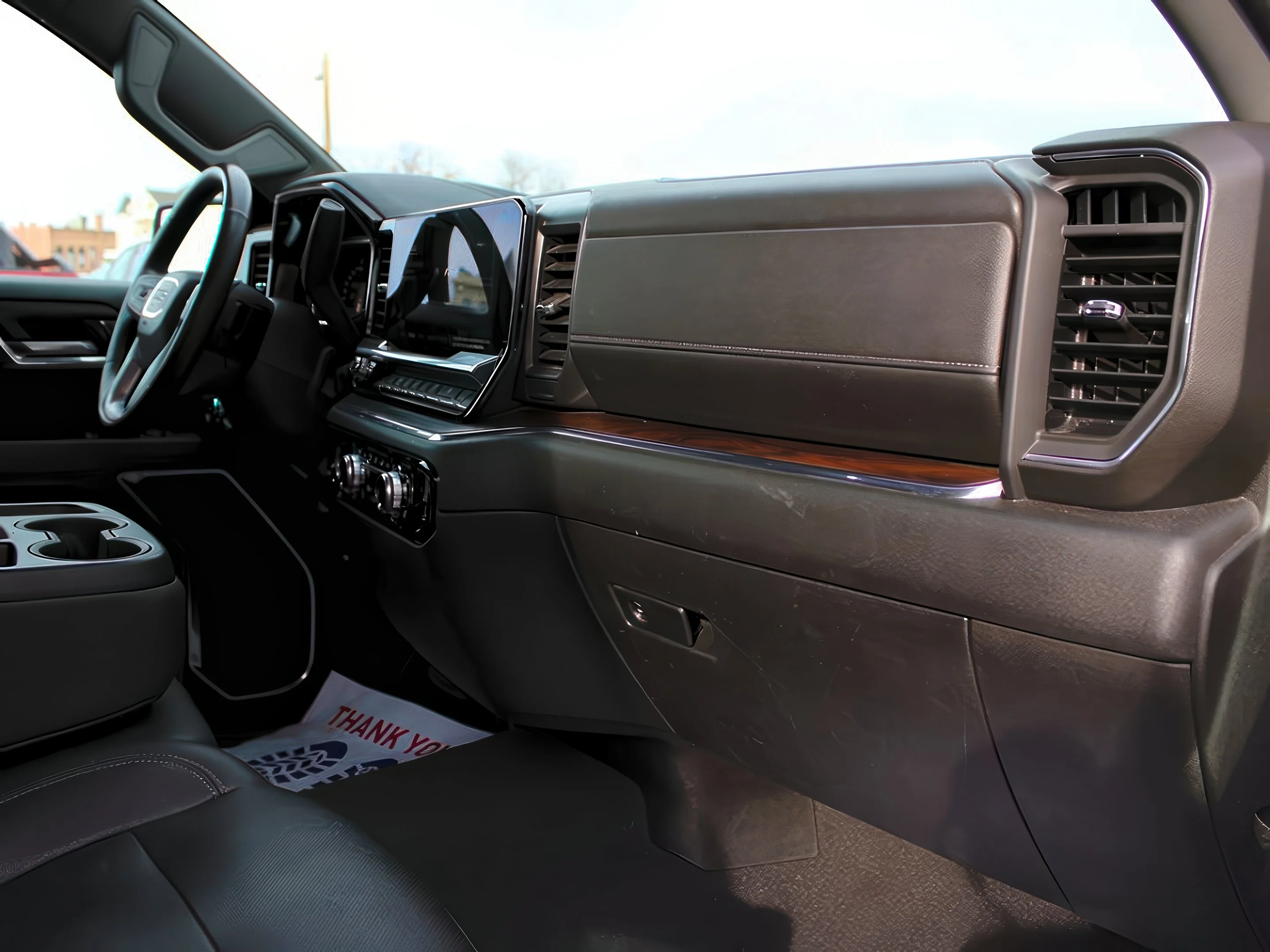 2024 GMC Sierra 1500 SLT - Photo 25