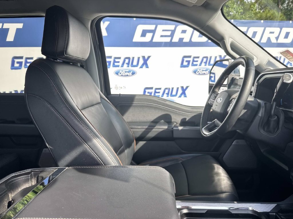 Used 2025 Gray Ford Lariat image 27