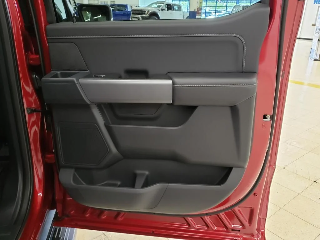 New 2026 Ruby Red Metallic Tinted Clearcoat Ford XLT image 17
