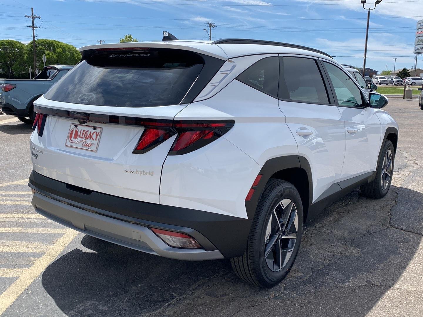 New 2026 Creamy White Pearl Hyundai SEL AWD image 5