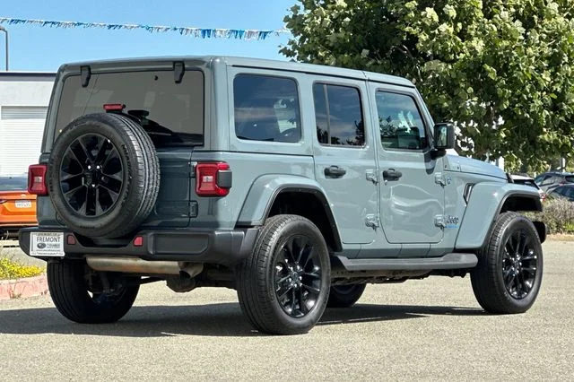 Used 2025 Gray Jeep Sahara 4xe image 4