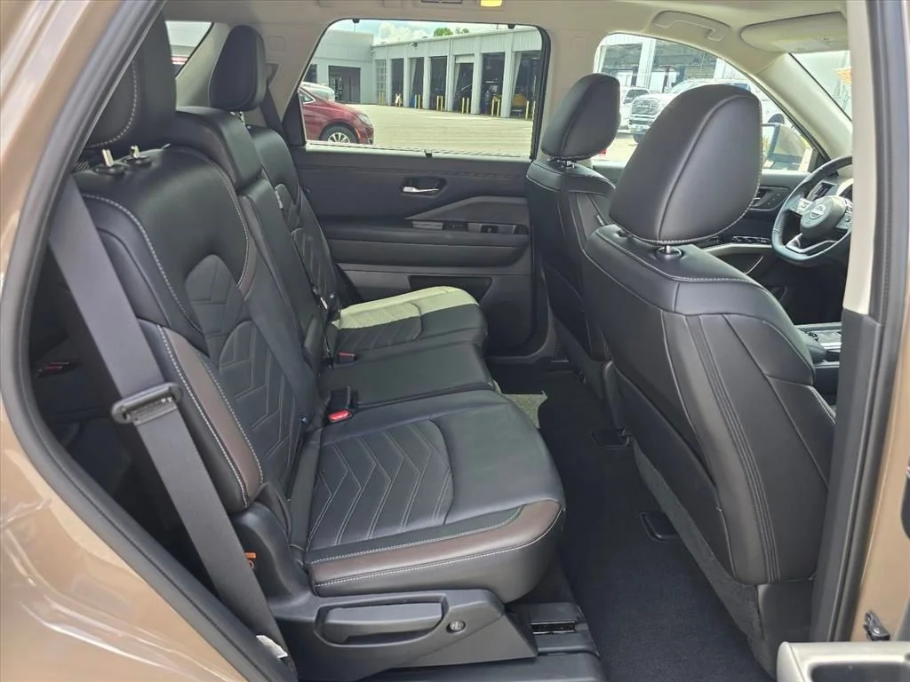 Used 2024 Beige Nissan Platinum image 14