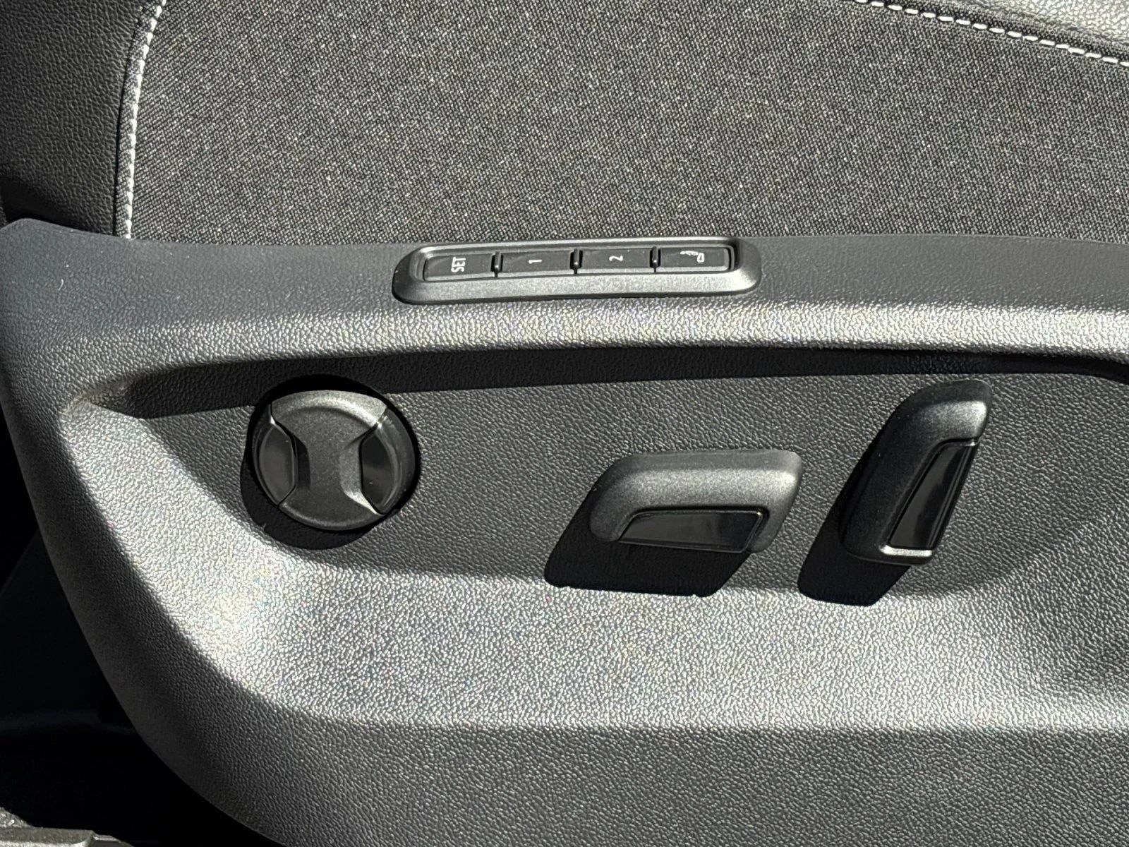 New 2026 Pure Gray Volkswagen 2.0T SEL Premium R-Line image 15