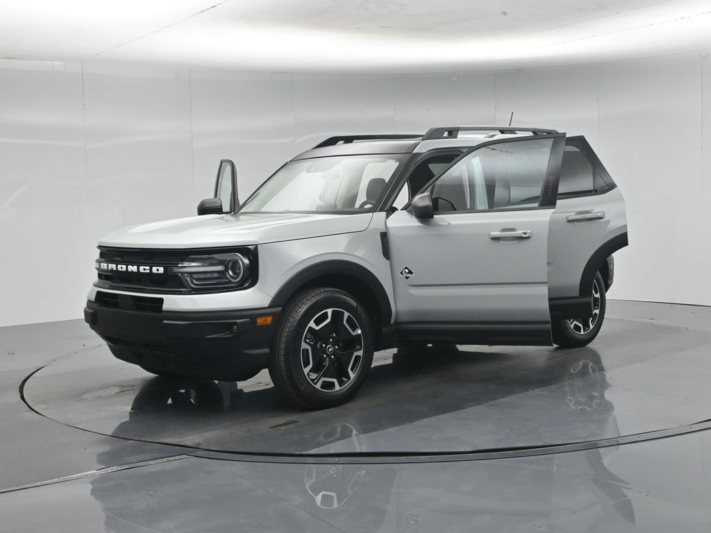 Certified Used 2023 Green Ford Outer Banks image 34