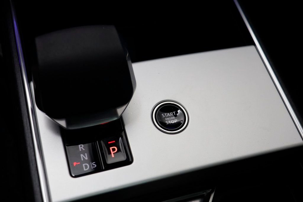 New 2026 Petrolix Blue LAND ROVER Autobiography image 16
