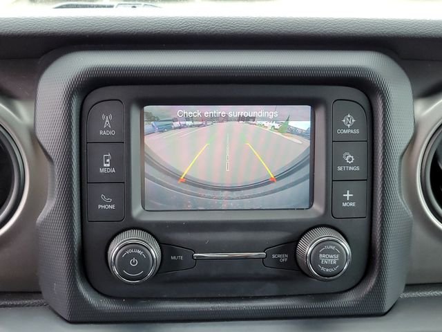 Used 2020 Black Jeep Sport S image 17