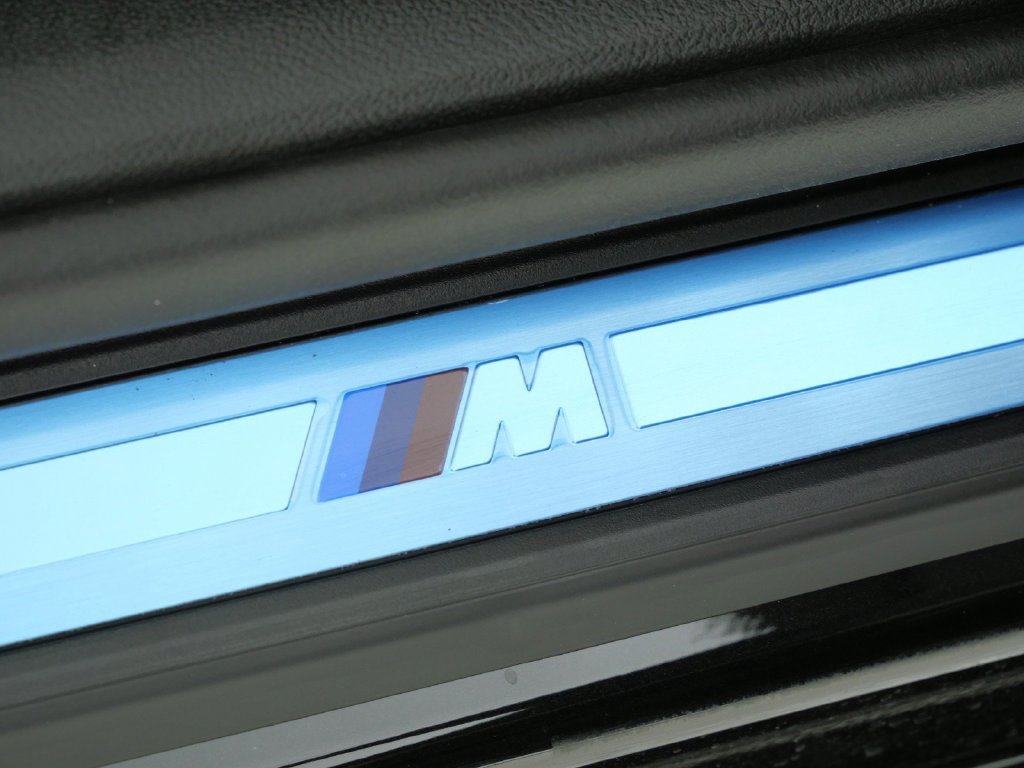 New 2026 Black Sapphire Metallic BMW 330i xDrive image 23