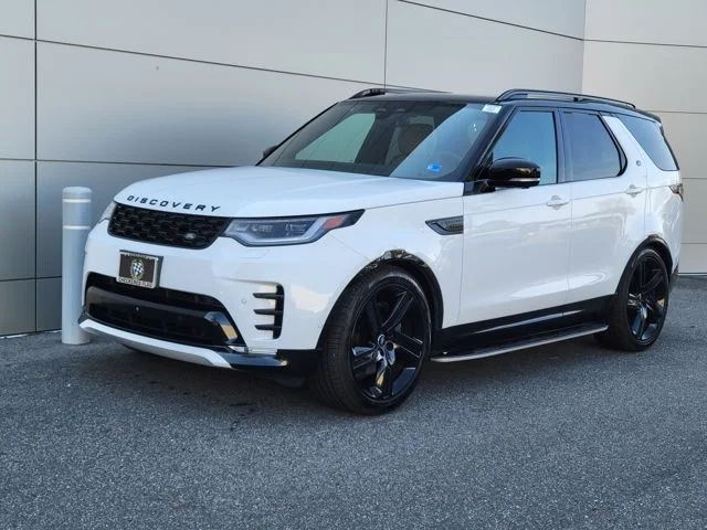2025 Land Rover Discovery P360 Dynamic SE's photo