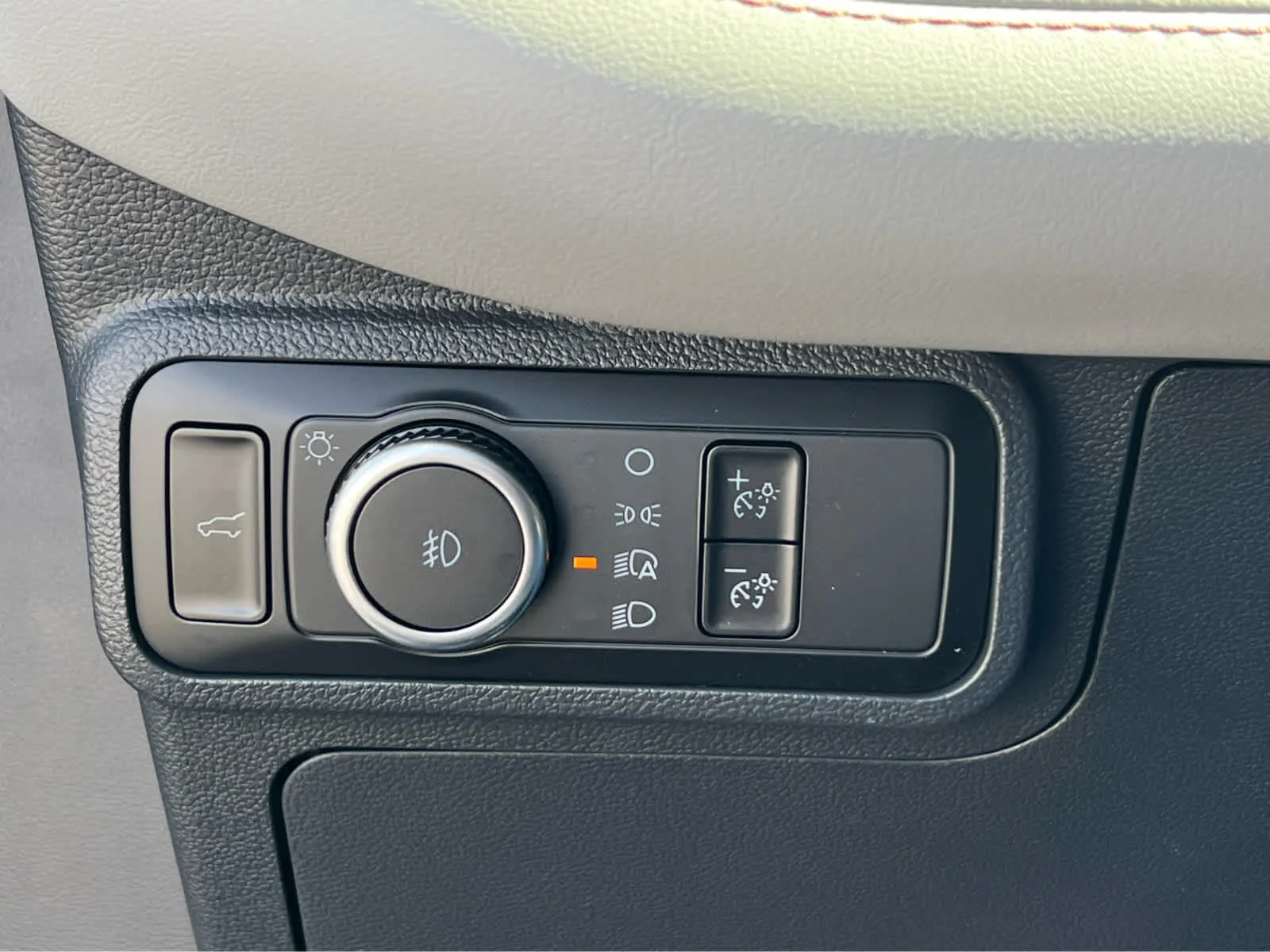 New 2026 Carbonized Gray Metallic Ford Active image 32