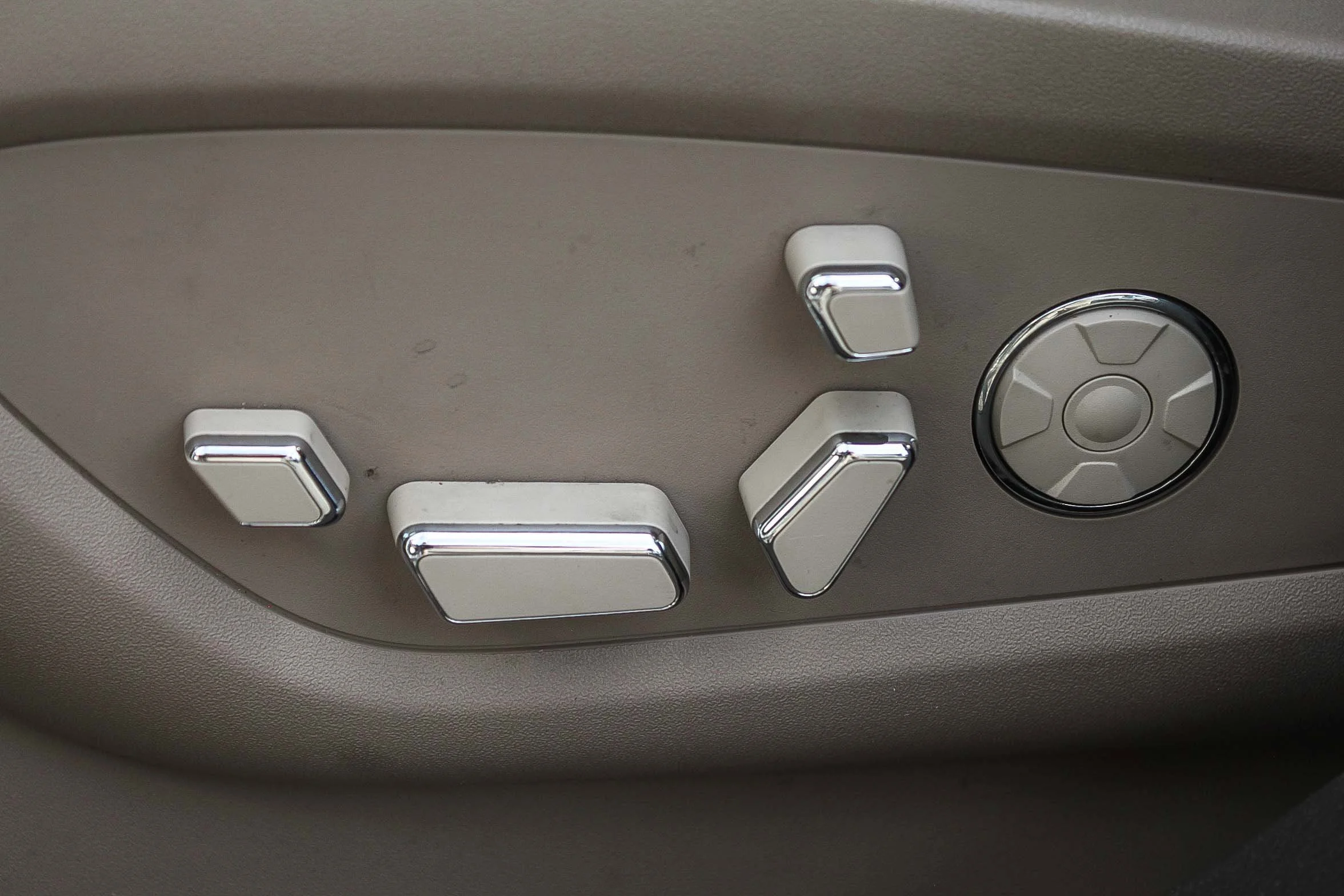 Certified Used 2022 Pearl Metallic Lincoln Reserve image 27