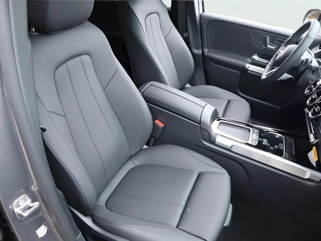 New 2026 Mountain Grey Metallic Mercedes-Benz GLB 250 image 15